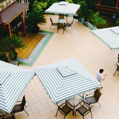 Modern City Inn Чънду Екстериор снимка
