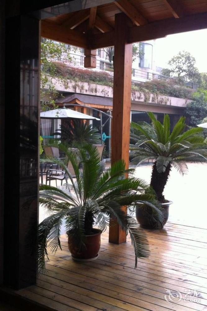 Modern City Inn Чънду Екстериор снимка