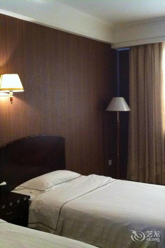 Modern City Inn Чънду Екстериор снимка