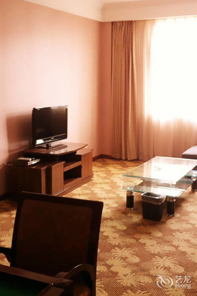Modern City Inn Чънду Екстериор снимка