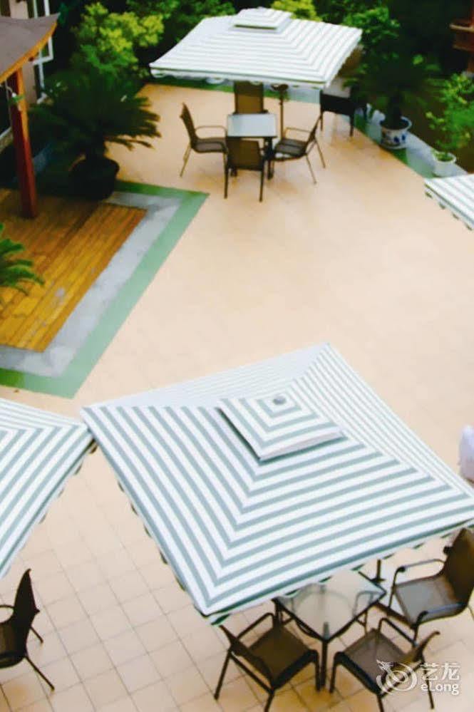 Modern City Inn Чънду Екстериор снимка